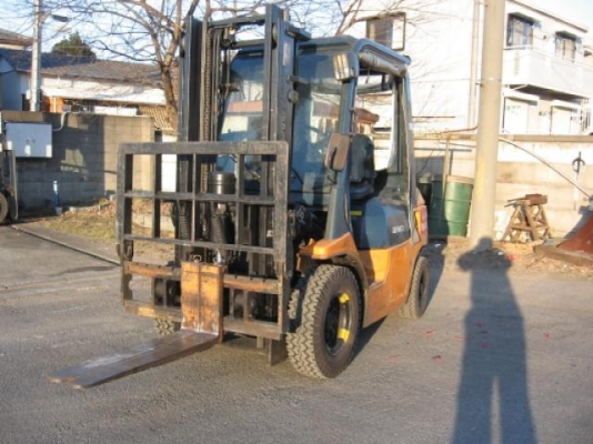 ขายฟอร์คลิฟต์ TOYOTA 7FGL20 ( เบนซิน)2.0 TON เกียร์ AT งาสามารถเทและกระดกได้ เสายกสูง 3 M ขายฟอร์คลิฟต์ TOYOTA 7FGL20 ( เบนซิน)2.0 TON เกียร์ AT งาสามารถเทและกระดกได้ เสายกสูง 3 M