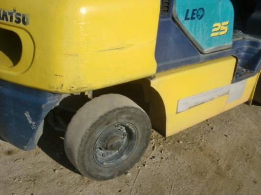 ขายฟอร์คลิฟต์ KOMATSU FD25T-12 TURBO ( ดีเซล ) เกียร์ AT 2.5 TON ขอบคุณมากครับผู้ไม่ประสงค์ออกนาม กทม ขายฟอร์คลิฟต์ KOMATSU FD25T-12 TURBO ( ดีเซล ) เกียร์ AT 2.5 TON ขอบคุณมากครับผู้ไม่ประสงค์ออกนาม กทม