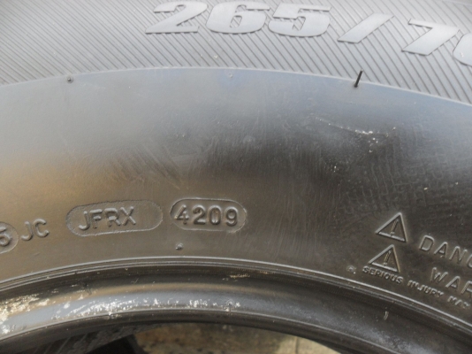 ยาง 265/70R16 ปี09 สวยๆ