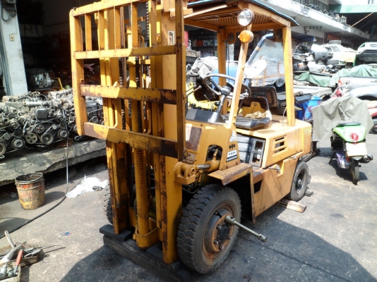 ขายรถยก komatsu fd 2.5 ตัน