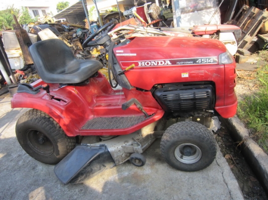 ขาย รถตัดหญ้านั่งขับ HONDA รุ่น 4514 มือสองญี่ปุ่น