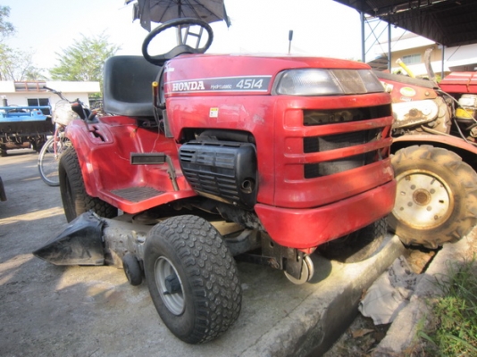 ขาย รถตัดหญ้านั่งขับ HONDA รุ่น 4514 มือสองญี่ปุ่น ขาย รถตัดหญ้านั่งขับ HONDA รุ่น 4514 มือสองญี่ปุ่น