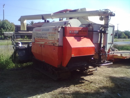 ขายด่วน  รถเกี่ยวข้าว KUBOTA  DC-95GM