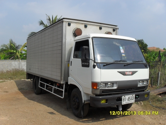 ขาย HINO FC120 ตู้แห้ง 3 บาน ยาว 5.5 เมตร ปี37
