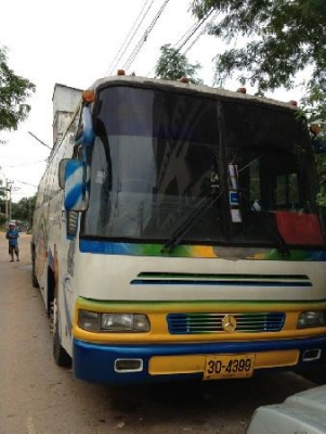 รถบัส 65 ที่นั่ง ยี่ห้อ BENZ จำนวน 2 คัน