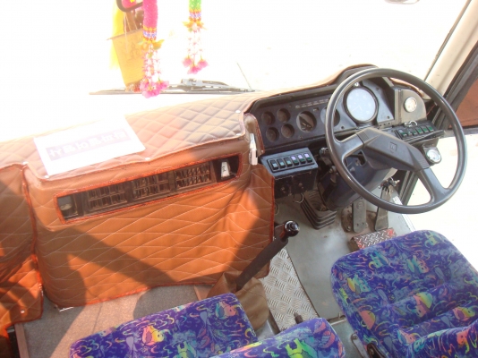 ด่วน.....ลดราคาพิเศษกระหนำ ขายด่วน--รถบัส6ล้อ