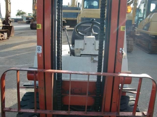 ขายฟอร์คลิฟต์ NISSAN RGH02   3 TON  เกียร์ AT  ขอบคุณมากครับ พี่วีรยุทธ