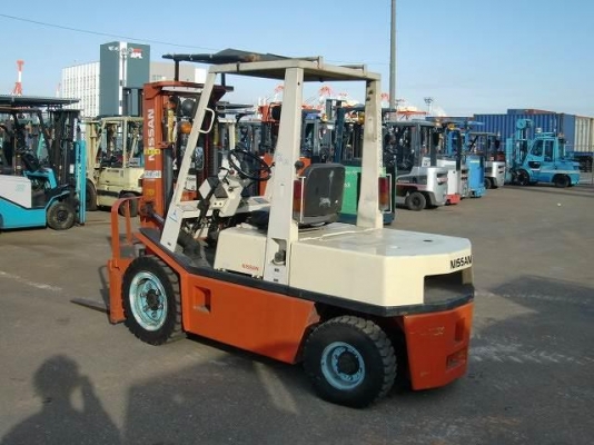 ขายฟอร์คลิฟต์ NISSAN RGH02   3 TON  เกียร์ AT  ขอบคุณมากครับ พี่วีรยุทธ