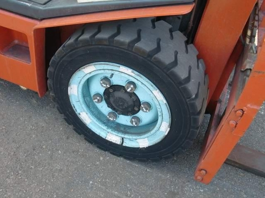 ขายฟอร์คลิฟต์ NISSAN RGH02   3 TON  เกียร์ AT  ขอบคุณมากครับ พี่วีรยุทธ