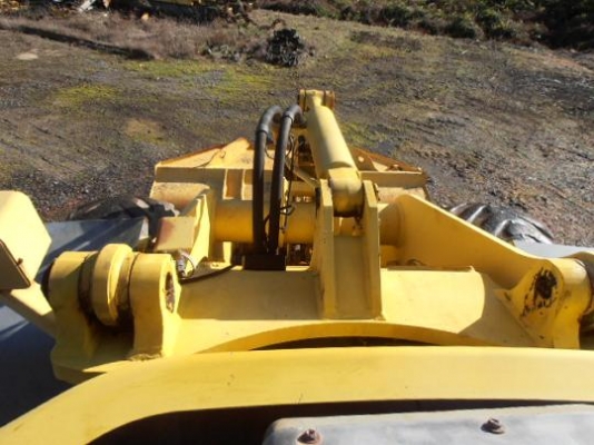 รถตักล้อยาง  WA100-3  สภาพสวย  รถเก่านอก ยังไม่เคยใช้งานในไทย  โทร.081-373-0559