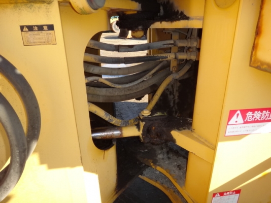 รถตักล้อยาง  WA200-1 สภาพสวย  รถเก่านอก  ไม่เคยใช้งานในไทย  โทร.081-373-0559