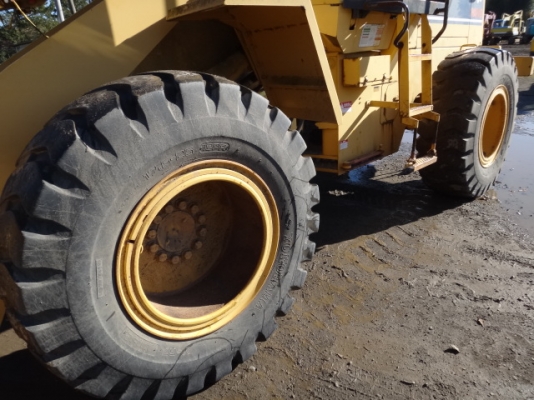 รถตักล้อยาง  WA200-1 สภาพสวย  รถเก่านอก  ไม่เคยใช้งานในไทย  โทร.081-373-0559