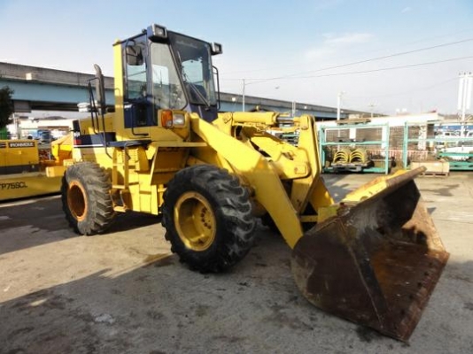 รถตักล้อยาง  WA200-1 สภาพสวย  รถเก่าจากนอก  ไม่เคยใช้งานในไทย  โทร.081-373-0559