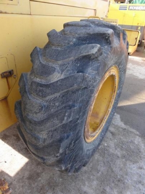 รถตักล้อยาง  WA200-1 สภาพสวย  รถเก่าจากนอก  ไม่เคยใช้งานในไทย  โทร.081-373-0559