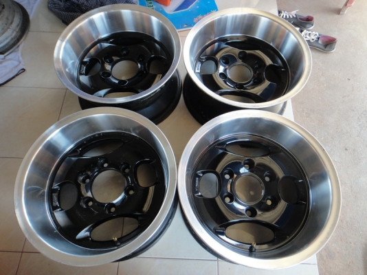 ขายล้อแม็กออฟลึก ยี่ห้อ ENKEI ขนาด 15 นิ้ว 6 รู 139.7 et-15 กว้าง 7.5 นิ้ว ขายล้อแม็กออฟลึก ยี่ห้อ ENKEI ขนาด 15 นิ้ว 6 รู 139.7 et-15 กว้าง 7.5 นิ้ว