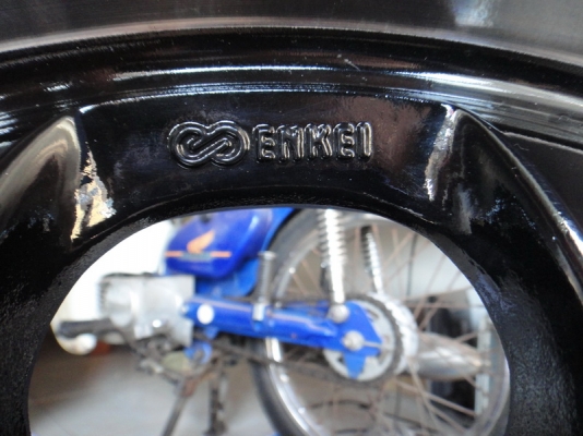 ขายล้อแม็กออฟลึก ยี่ห้อ ENKEI ขนาด 15 นิ้ว 6 รู 139.7 et-15 กว้าง 7.5 นิ้ว ขายล้อแม็กออฟลึก ยี่ห้อ ENKEI ขนาด 15 นิ้ว 6 รู 139.7 et-15 กว้าง 7.5 นิ้ว