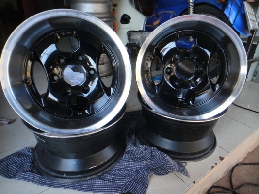 ขายล้อแม็กออฟลึก ยี่ห้อ ENKEI ขนาด 15 นิ้ว 6 รู 139.7 et-15 กว้าง 7.5 นิ้ว