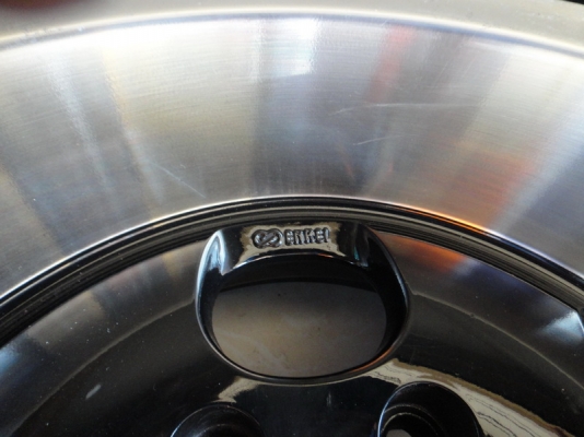 ขายล้อแม็กออฟลึก ยี่ห้อ ENKEI ขนาด 15 นิ้ว 6 รู 139.7 et-15 กว้าง 7.5 นิ้ว ขายล้อแม็กออฟลึก ยี่ห้อ ENKEI ขนาด 15 นิ้ว 6 รู 139.7 et-15 กว้าง 7.5 นิ้ว