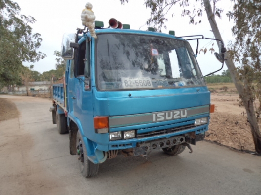 ขายรถอีซูซุร็อก175 แรงดั้ม สภาพสวยๆ พร้อมใช้งานคับ ขายรถอีซูซุร็อก175 แรงดั้ม สภาพสวยๆ พร้อมใช้งานคับ