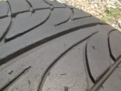 ขายยาง205/50/16 ปี 2910 DUNLOP SP LM703 1 ชุด ราคา : 2,000.00 บาท ขายยาง205/50/16 ปี 2910 DUNLOP SP LM703 1 ชุด ราคา : 2,000.00 บาท