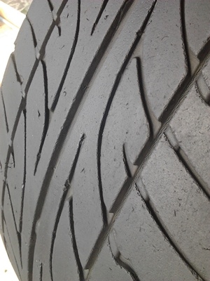 ขายยาง205/50/16 ปี 2910 DUNLOP SP LM703 1 ชุด ราคา : 2,000.00 บาท ขายยาง205/50/16 ปี 2910 DUNLOP SP LM703 1 ชุด ราคา : 2,000.00 บาท