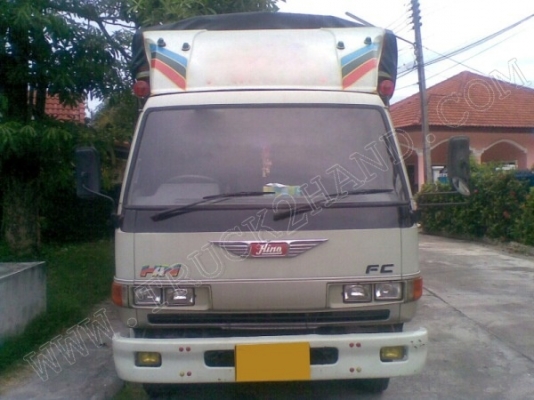 รถบรรทุก 6 ล้อ ยี่ห้อ HINO รุ่น FB 120 แรงม้า