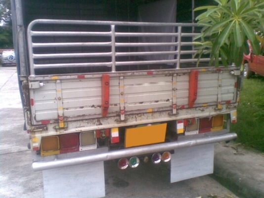 รถบรรทุก 6 ล้อ ยี่ห้อ HINO รุ่น FB 120 แรงม้า