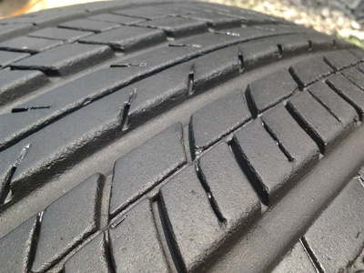 ขายยาง215/60/16 ปี 09 HANKOOK 1 ชุด  ราคา :  2,200.00  บาท