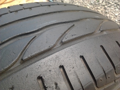 ขายยาง195/65/15 ปี 09 BRIDERTONE TURANZA AR300 1 ชุด   ราคา :  1,700.00  บาท