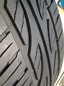 ขายยาง185/65/14 ปี 2609 GOODYEARS 1 ชุด  ราคา :  2,500.00  บาท