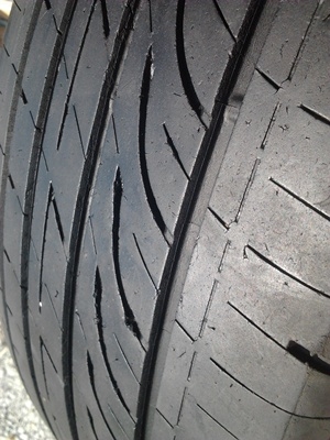 ขายยาง215/60/16 ปี 3510 BRIDERTONE TURANZA GR90 1 ชุด   ราคา :  2,200.00  บาท