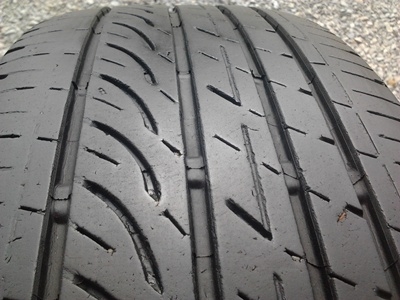 ขายยาง195/65/15 ปี 3211 BRIDERTONE TURANZA GR90 1 ชุด   ราคา :  2,700.00  บาท