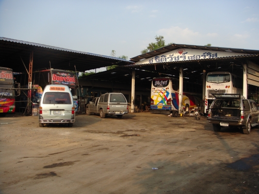 อู่ซ่อมรถบัส-รถบรรทุก ย่านคลองหลวง ปทุมธานี