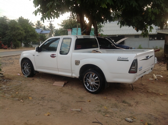 ขายด่วนและถูกๆ รถเก๋ง นิสสันเทรนท่า 39.000 ติดแก๊ส พร้อมใช้ พร้อมโอน ติดแก๊สแล้ว