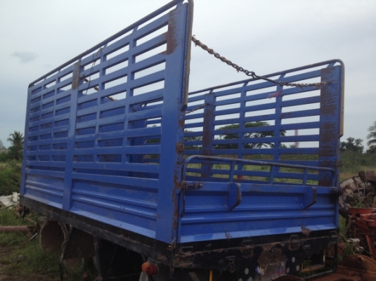 ขายกระบะ6ล้อ ยกลงจากNPR