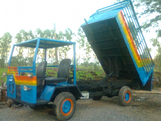 คุณแต๋น ดั๊มได้ 6 ตัน เครื่องอิซุซุ 75 ฝาดำ