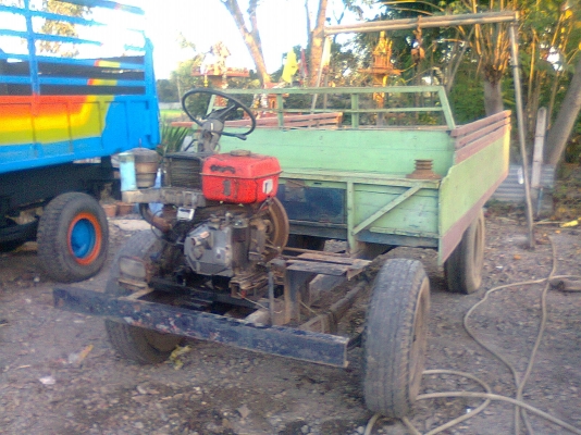 คุณแต๋น 4 ล้อ เครื่องยันมาร์ 8 แรง