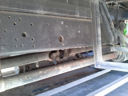 ขายด่วนไม่ค่อยได้ใช้งานประกอบตรงรุ่น  ยาง 900   น็อต8ตัวคัตซีใหญ่ตลอดเส้นเพิ่มรูปใหม่แล้วครับ  ไม่มีที่จอดครับ  สงขลาครับจ