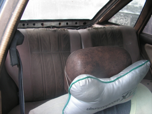 นิสสันซันนีCA18 5ประตู พี่หมูอยู่รัชดารับไปดูเเลต่อแล้วครับ