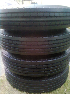 ปรับราคาใหม่ขายยางป้ายแดงพร้อมกะทะเหล็กยางบริสโตร์ 700R16  ยางปี3412 สวยๆ จำนวน 4 เส้น