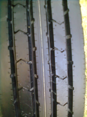 ปรับราคาใหม่ขายยางป้ายแดงพร้อมกะทะเหล็กยางบริสโตร์ 700R16  ยางปี3412 สวยๆ จำนวน 4 เส้น