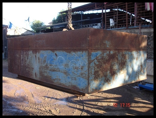 ขาย!!! ถังใส่น้ำบนหลังคารถไถขนาด 1000 ลิตร ราคาไม่แพง สนใจโทร 081-8570337 คุณสวน