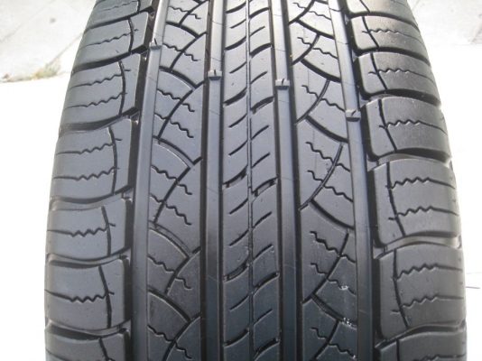 ขายยาง MICHELIN LATITUDE 225/65 R 17 ปี 3010 (1ชุด) ( 081-3747940)