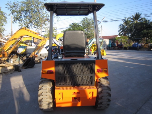 ขายรถตักเล็ก HITACHI รุ่น LX20 มือสองญีปุ่น ขายรถตักเล็ก HITACHI รุ่น LX20 มือสองญีปุ่น