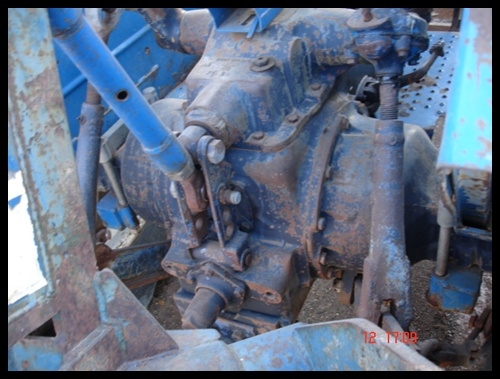 Ford 6600 เพลาเดียว สภาพดี ราคาไม่แพง สนใจโทร 081-8570337 คุณสวน