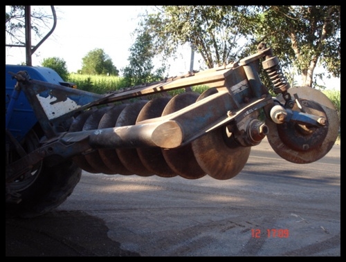 Ford 6600 เพลาเดียว สภาพดี ราคาไม่แพง สนใจโทร 081-8570337 คุณสวน