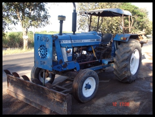 Ford 6600 เพลาเดียว สภาพดี ราคาไม่แพง สนใจโทร 081-8570337 คุณสวน