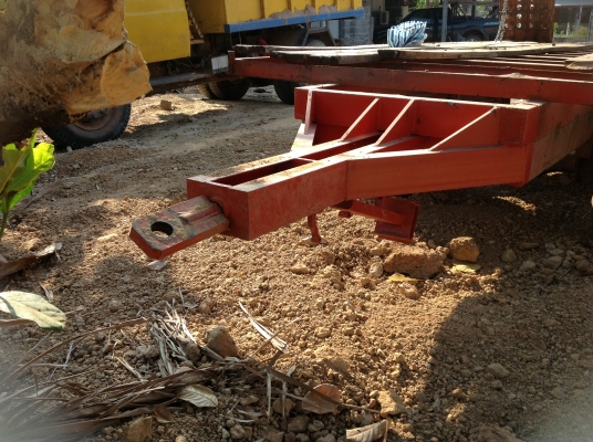 ขายหางลากรถเกี่ยวและแมคโครpc60