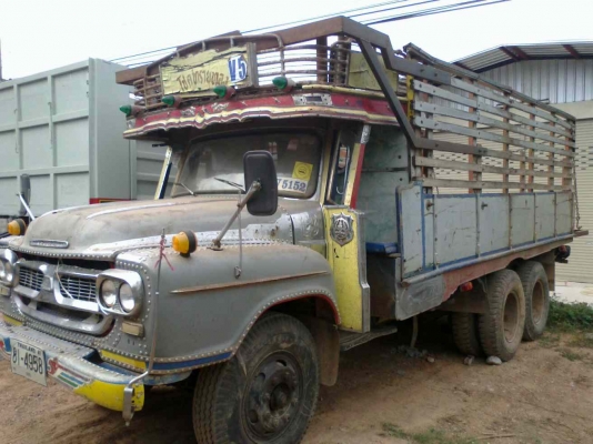 ขาย 10 ล้อหน้ายาวเพลาเดียว มีสโลว์ เครื่อง 6BD1 165 แรงม้า เฟืองท้าย FUSO คัสซีสวยไม่มีบวม ยางใหม่ 10 เส้น ทะเบียนพร้อมโอน