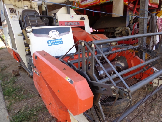 ขายรถเกี่ยวข้าวไอ้หนุ่มไวไฟปี 54 เครื่อง HINO 12 HT นอก